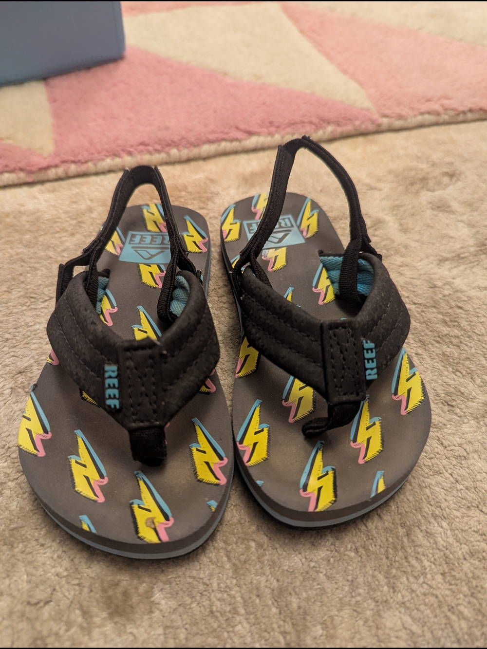 Reef Kids Black Lightning-Print Sandals